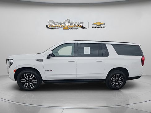 Used 2022 GMC Yukon XL AT4 w/ Technology Package image 5