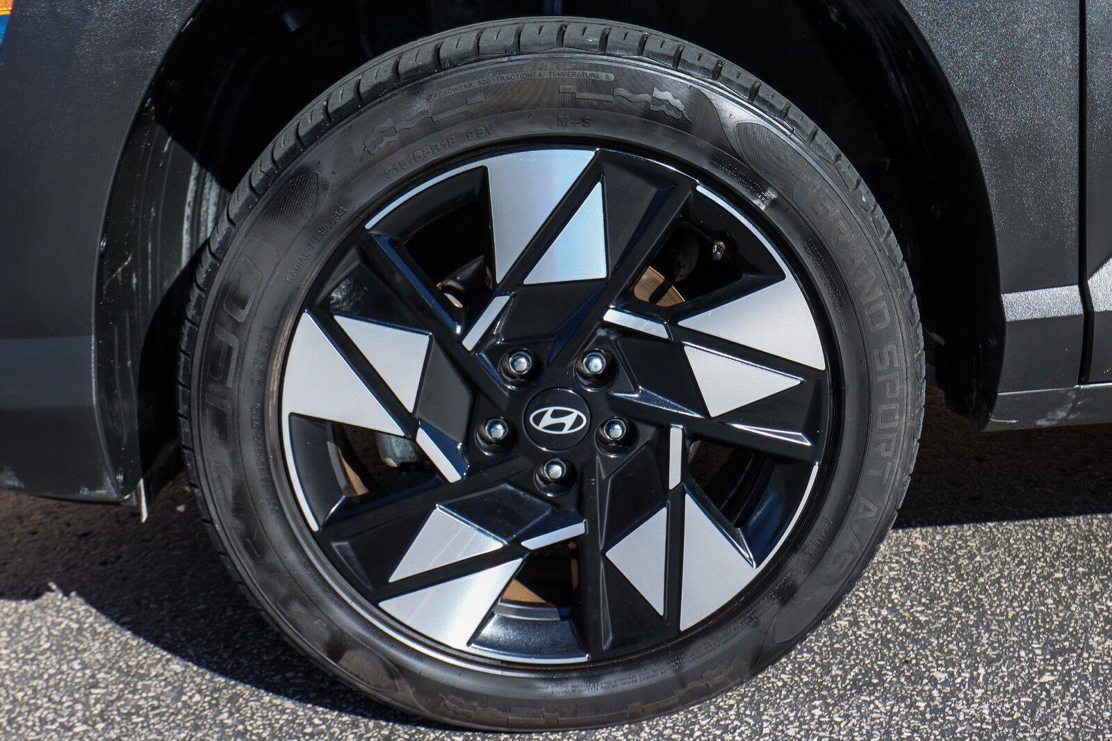 Used 2024 Hyundai Kona SEL AWD/4WD image 20