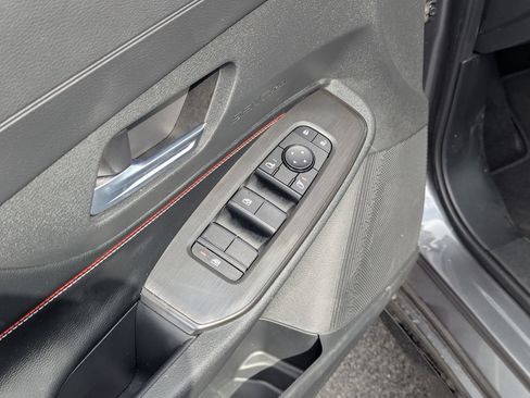 Used 2026 Nissan Sentra SR w/ Floor Mat Package FWD image 29