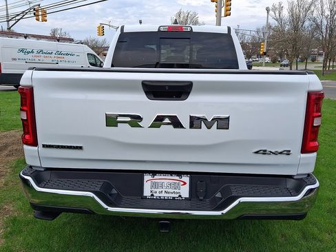 Used 2025 RAM 1500 Big Horn AWD/4WD image 15