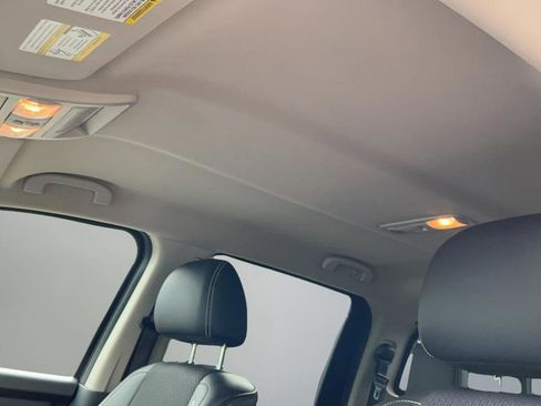Used 2017 Nissan Titan PRO-4X AWD/4WD image 18