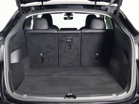 Used 2022 Tesla Model Y Long Range image 14