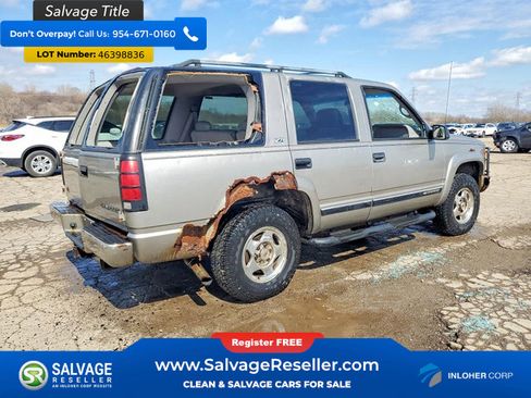 Used 2000 Chevrolet Tahoe Z71 w/ Comfort & Security Pkg image 4