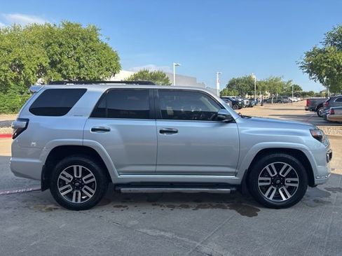 Used 2015 Toyota 4Runner Limited AWD/4WD image 4