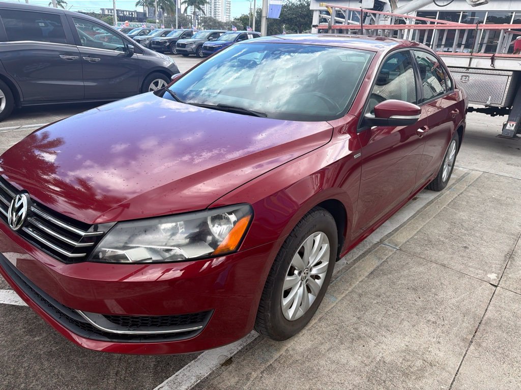 Used 2015 Volkswagen Passat 1.8T S FWD image 1