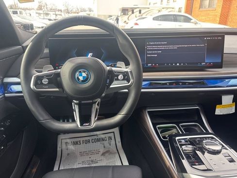 Used 2024 BMW 750e xDrive w/ Premium Package AWD/4WD image 17