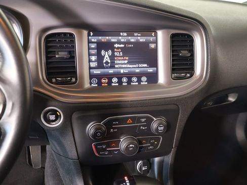 Used 2023 Dodge Charger SXT w/ Blacktop Package image 5