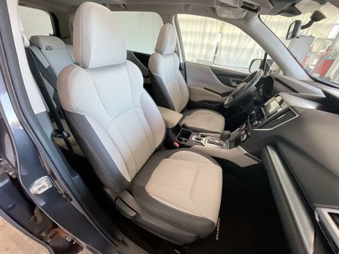 Used 2022 Subaru Forester Premium AWD/4WD image 25