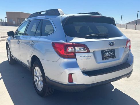 Used 2015 Subaru Outback 2.5i Premium AWD/4WD image 9