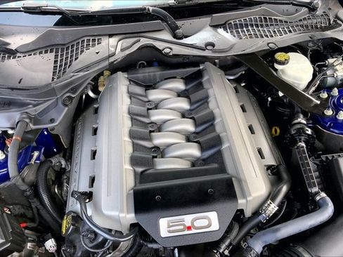 Used 2015 Ford Mustang GT Premium w/ Equipment Group 401A RWD image 28