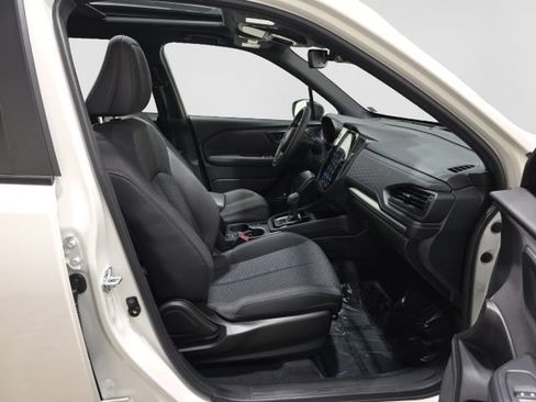 Certified 2025 Subaru Forester Premium AWD/4WD image 34