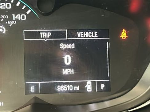 Used 2019 Chevrolet Trax LT w/ LT Convenience Package FWD image 19
