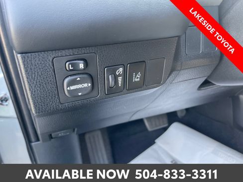 Used 2018 Toyota RAV4 XLE w/ Plus Extra Value Package FWD image 29