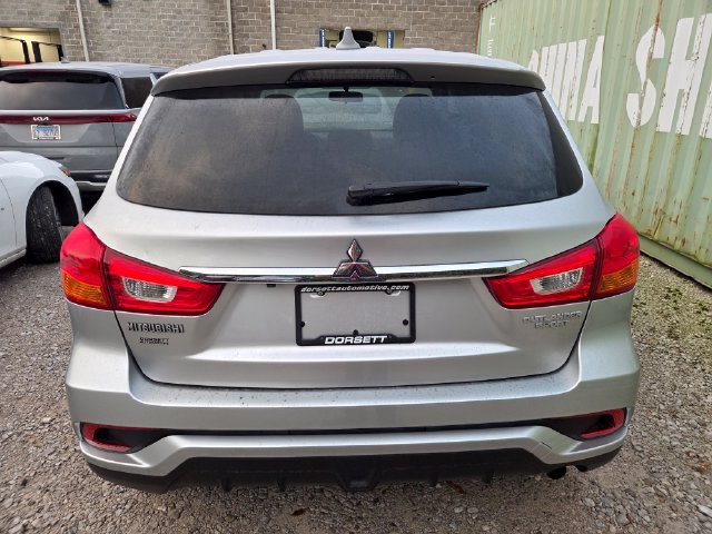 Used 2018 Mitsubishi Outlander Sport ES FWD image 6