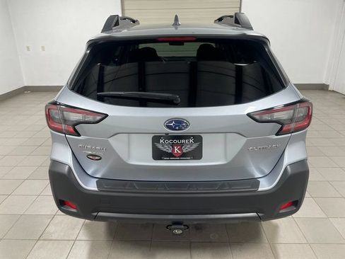 Used 2025 Subaru Outback Premium AWD/4WD image 5