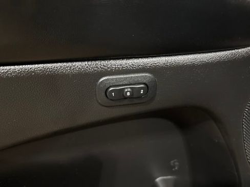Used 2019 Jeep Grand Cherokee Limited AWD/4WD image 15