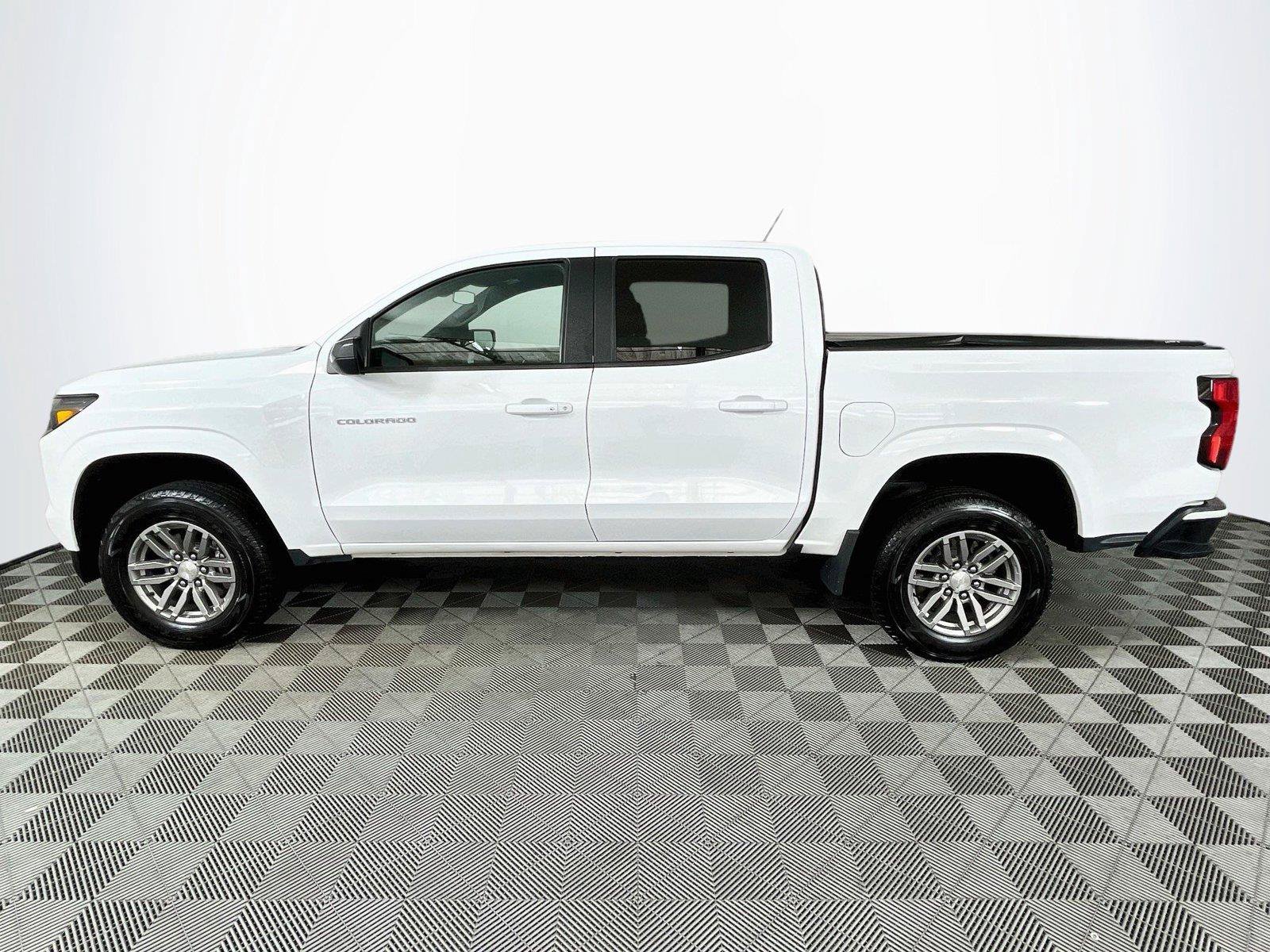 Used 2023 Chevrolet Colorado LT w/ LT Convenience Package RWD image 4