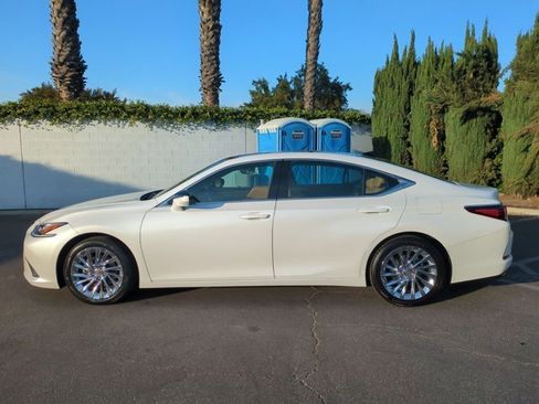 Used 2019 Lexus ES 350 w/ Accessory Package 2 image 9