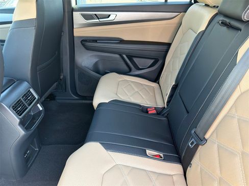 New 2026 Volkswagen Atlas Cross Sport SE image 32