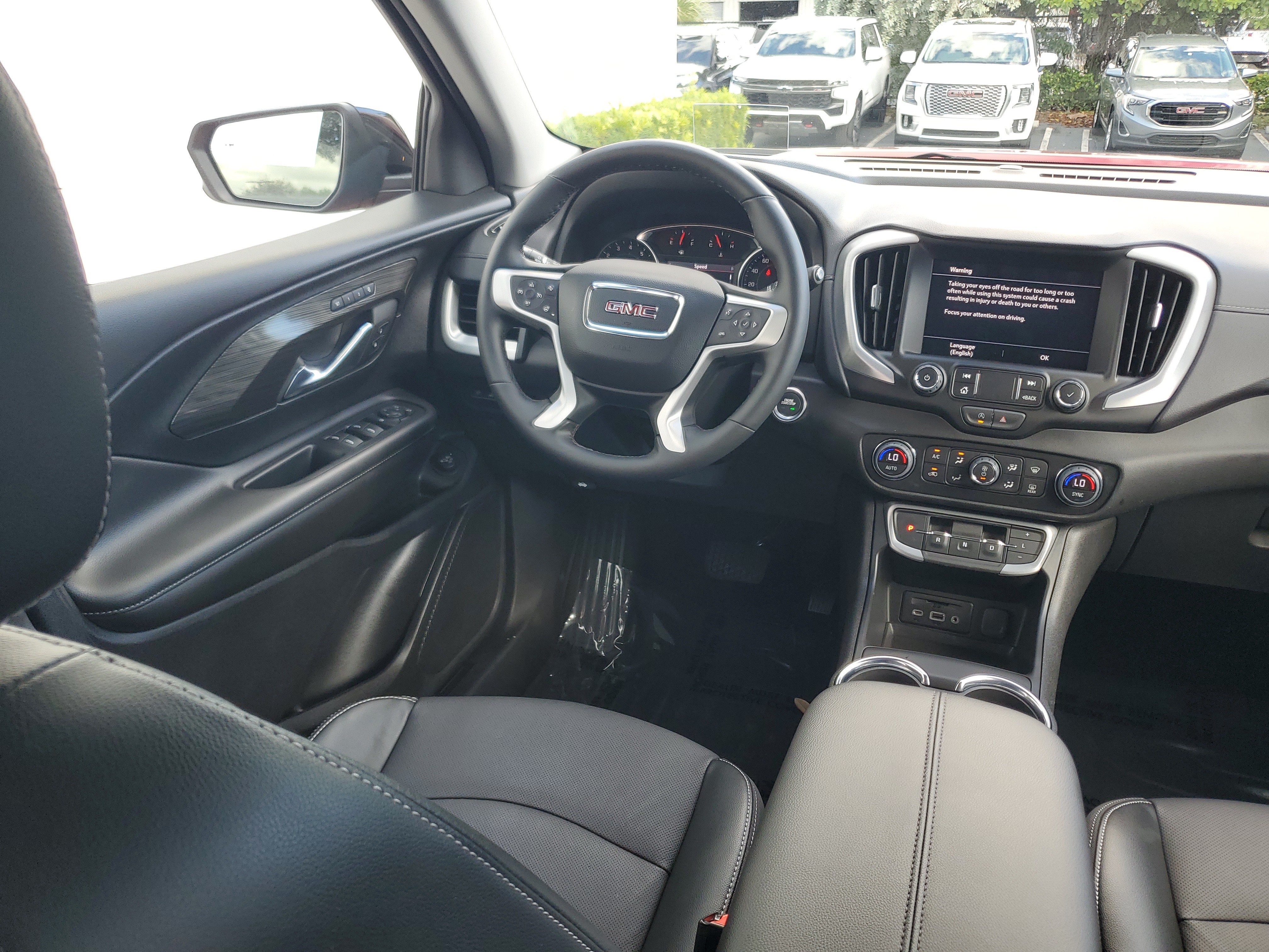 Used 2023 GMC Terrain SLT w/ Tech Package FWD image 16