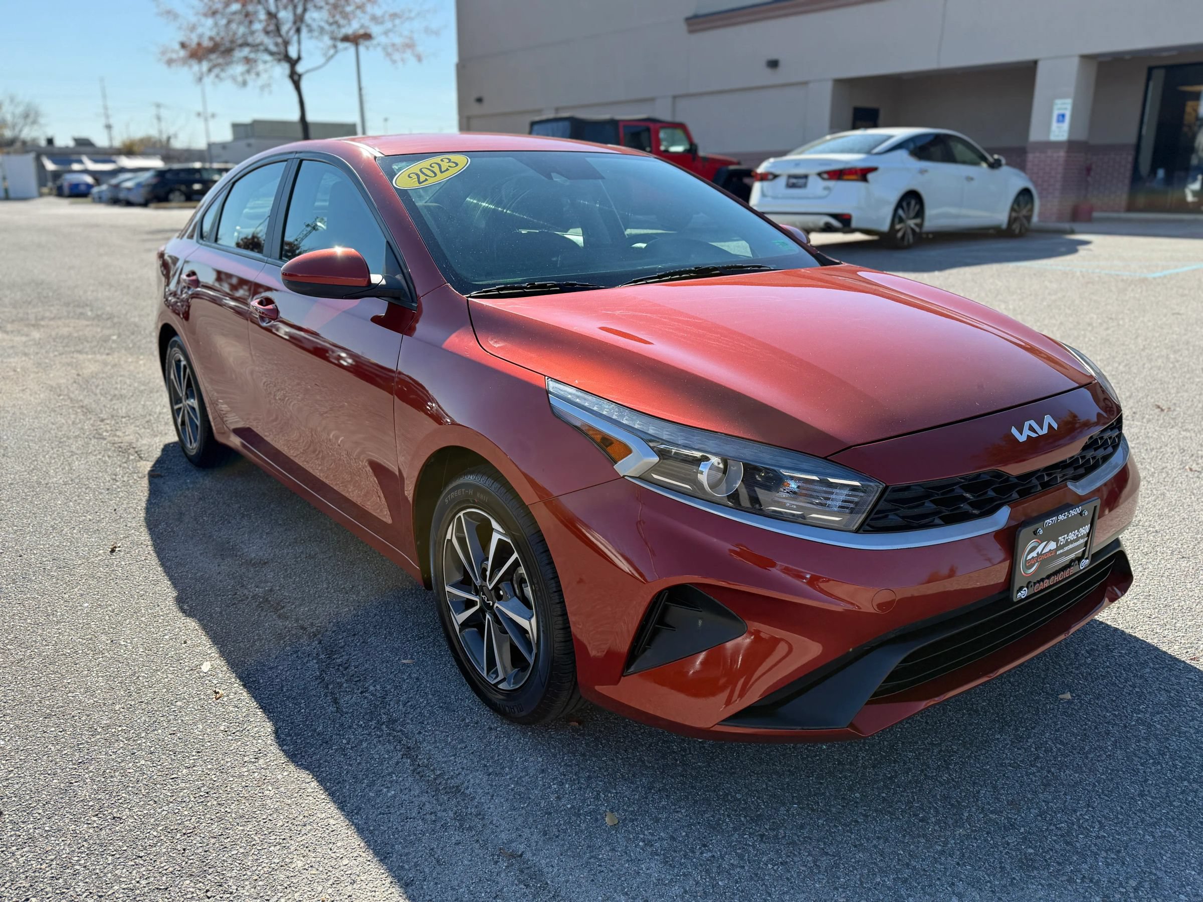 Used 2023 Kia Forte LXS FWD image 5