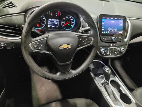Used 2020 Chevrolet Malibu LT FWD image 22