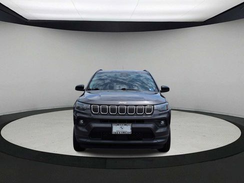 Used 2022 Jeep Compass Latitude AWD/4WD image 3
