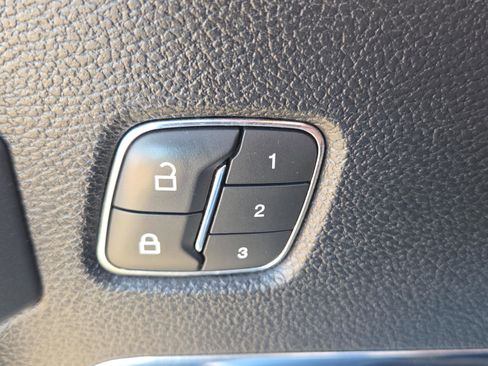 Used 2019 Ford F250 Platinum w/ Platinum Ultimate Package image 38