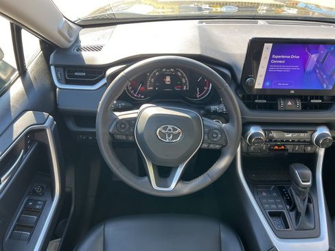 Used 2023 Toyota RAV4 XLE Premium image 23