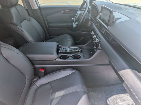 Certified 2023 Honda Pilot Touring image 34