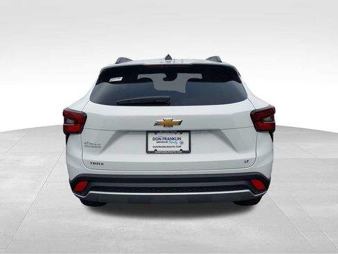 New 2026 Chevrolet Trax LT w/ Driver Confidence Package FWD image 4