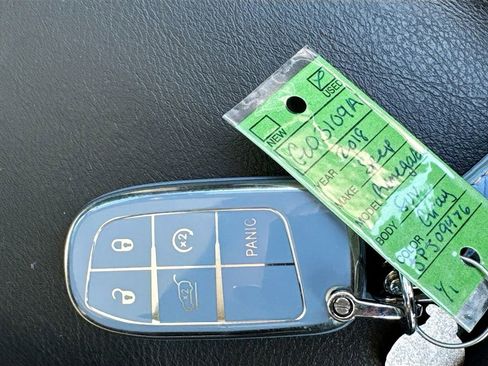 Used 2018 Jeep Renegade Limited w/ Safety & Security Group AWD/4WD image 34