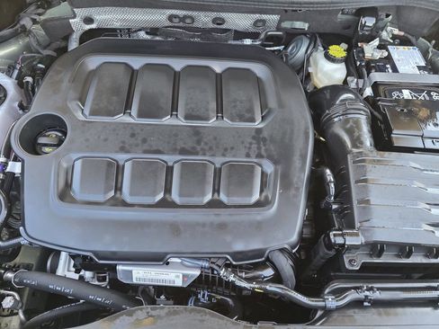 Used 2026 Volkswagen Tiguan SE R-Line FWD image 28