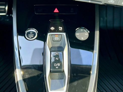 Used 2024 Audi Q4 e-tron Premium Plus w/ Premium Plus image 27