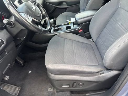 Used 2020 Kia Sorento LX w/ LX I4 Convenience Package AWD/4WD image 16