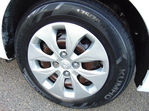 Used 2017 Hyundai Accent SE image 54