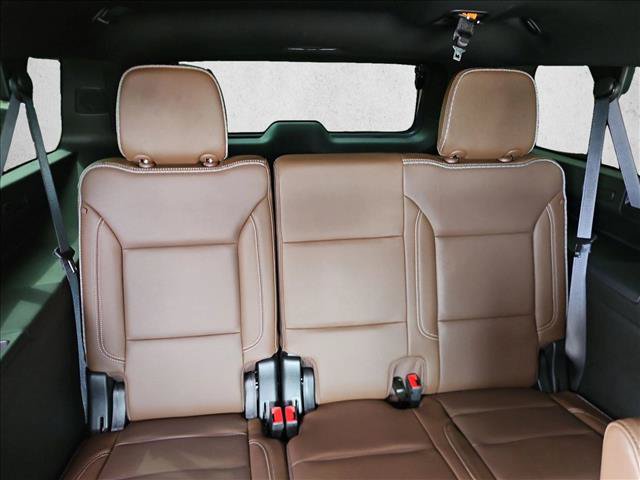 Used 2024 Chevrolet Suburban High Country w/ Max Trailering Package RWD image 15