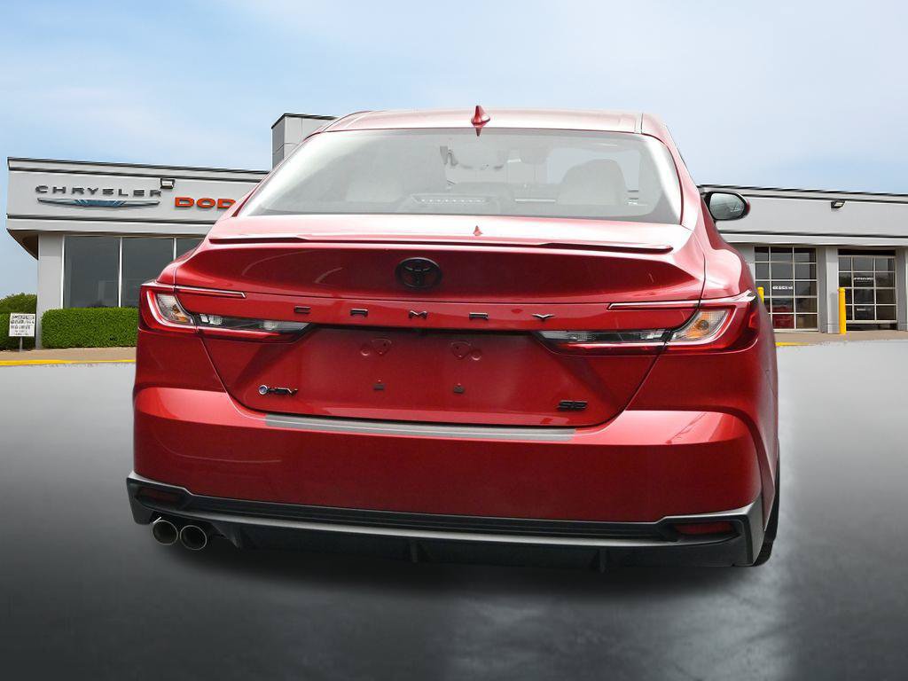 Used 2026 Toyota Camry SE FWD image 4