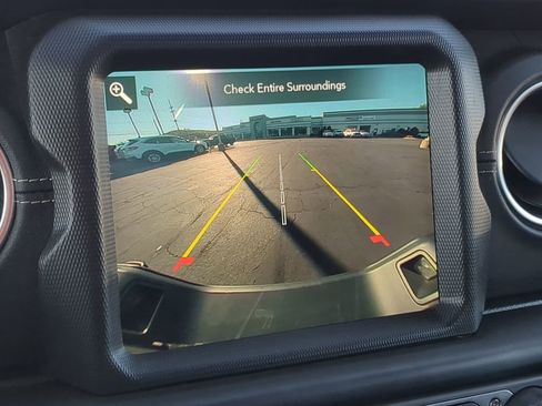 Used 2022 Jeep Gladiator Overland w/ Popular Equipment Package image 21