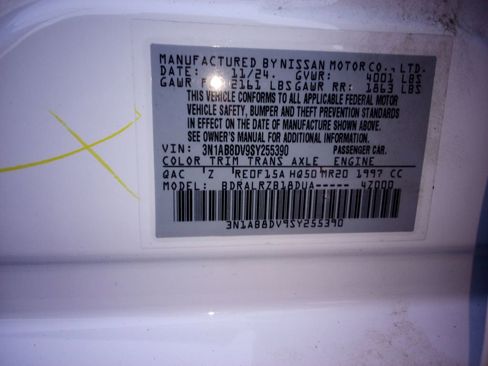 Certified 2025 Nissan Sentra SR image 31