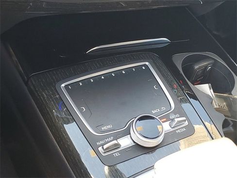 Used 2017 Audi Q7 3.0T Premium Plus image 22