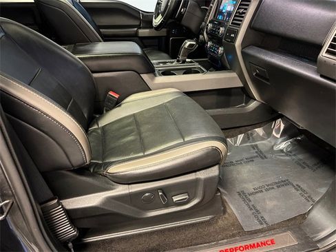 Used 2018 Ford F150 Raptor w/ Equipment Group 802A Luxury image 10