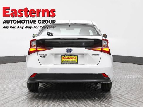 Used 2022 Toyota Prius LE image 6