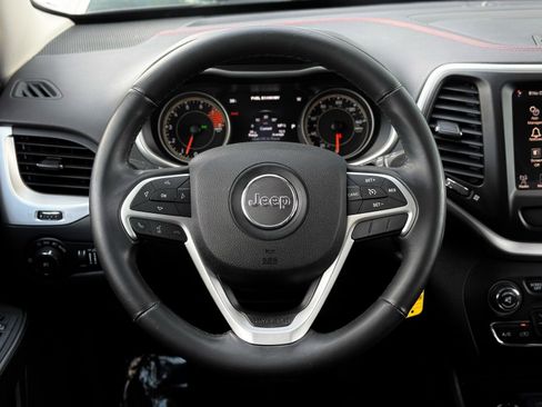 Used 2016 Jeep Cherokee Trailhawk image 45