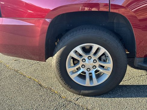 Used 2019 Chevrolet Tahoe LT image 17