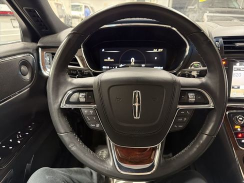 Used 2017 Lincoln Continental Reserve w/ Rear-seat Package image 11