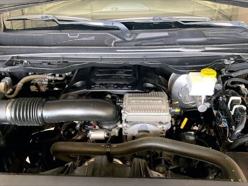Used 2024 RAM 1500 Lone Star AWD/4WD image 9