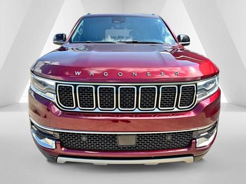 Used 2024 Jeep Wagoneer L Series II w/ Flexible Seating Group AWD/4WD image 2