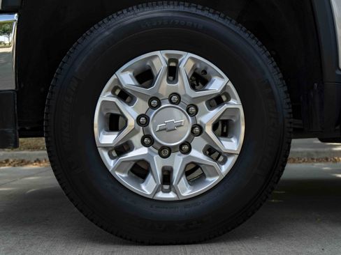 Used 2020 Chevrolet Silverado 2500 LT w/ Texas Edition RWD image 14