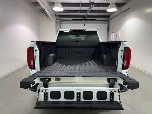 Used 2022 GMC Sierra 1500 SLT AWD/4WD image 8